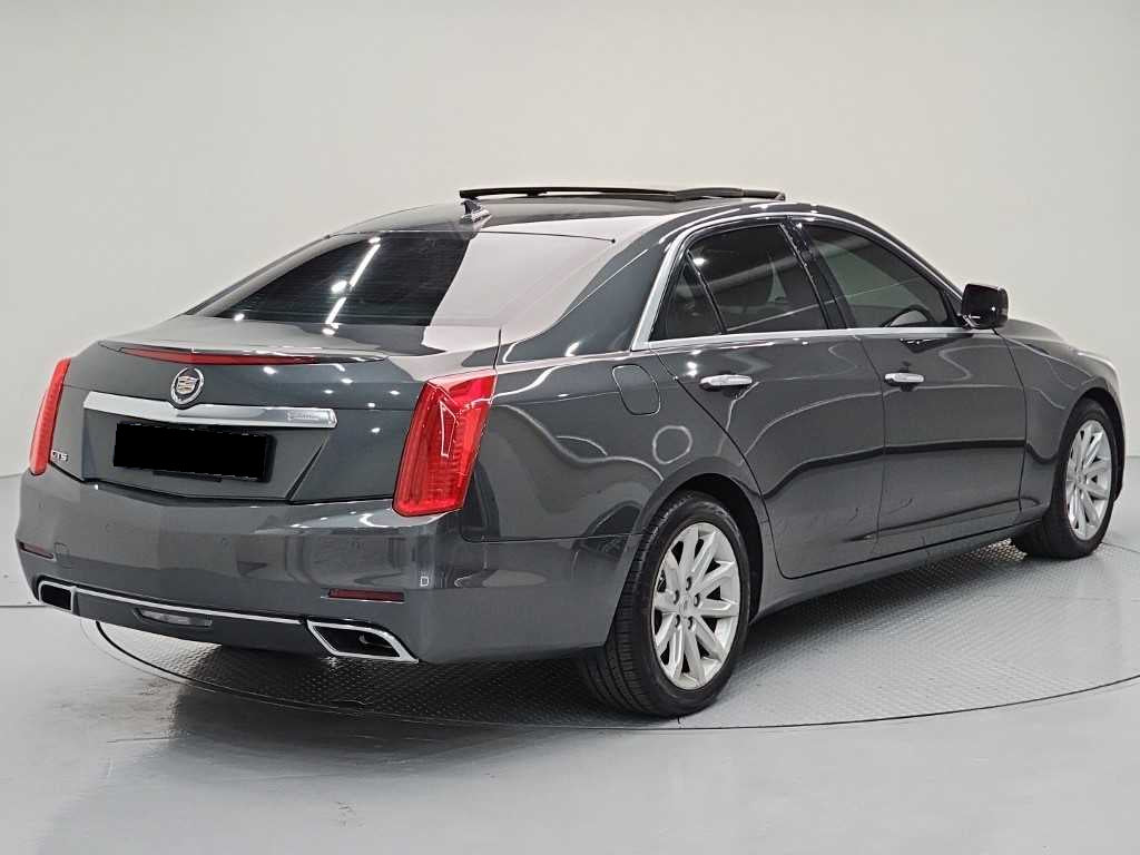 Cadillac CTS — photo 04