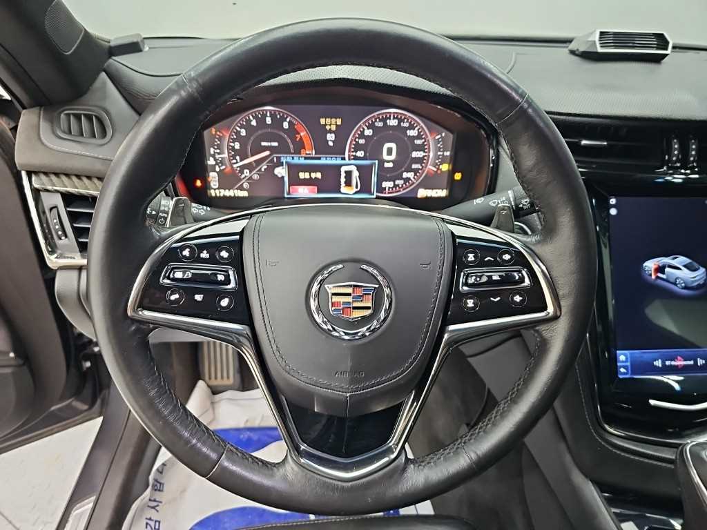 Cadillac CTS — photo 09