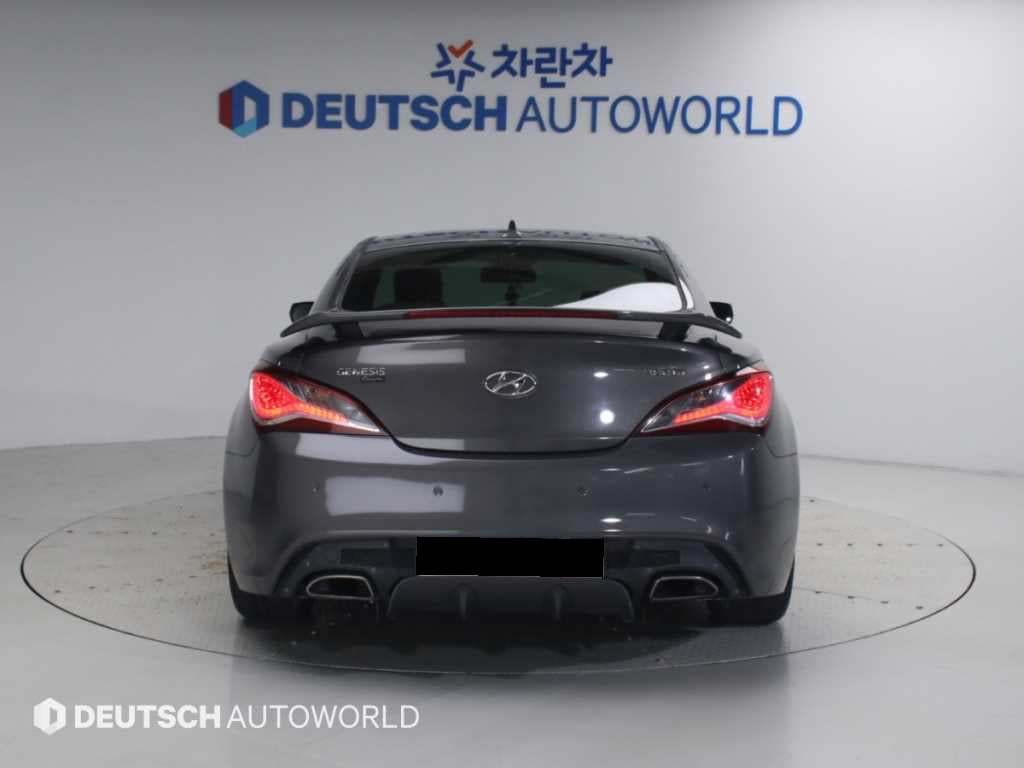Hyundai Genesis — photo 04