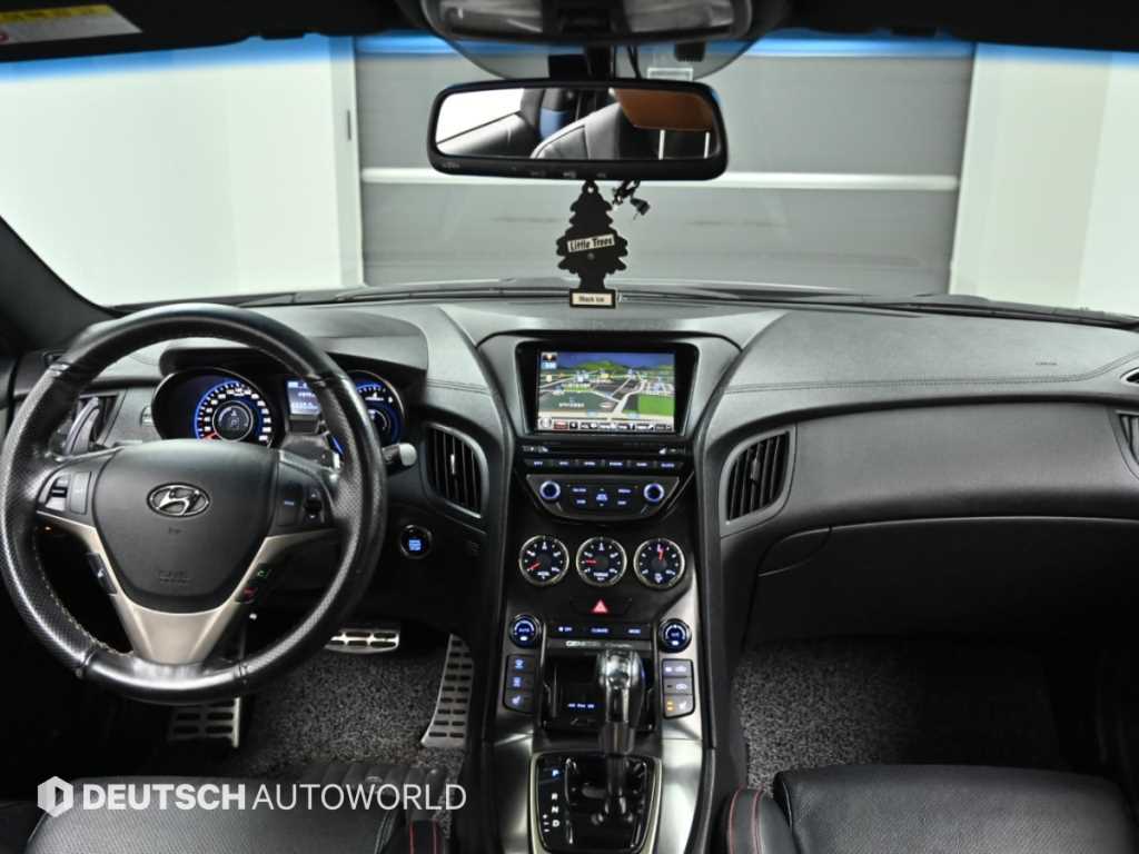 Hyundai Genesis — photo 07