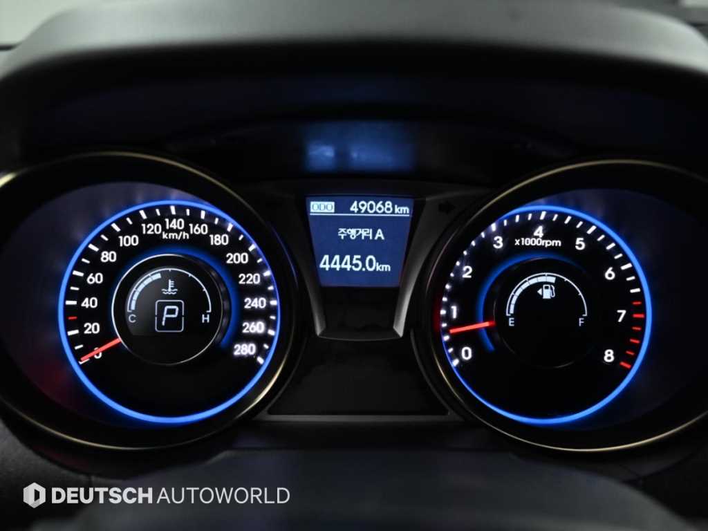 Hyundai Genesis — photo 08