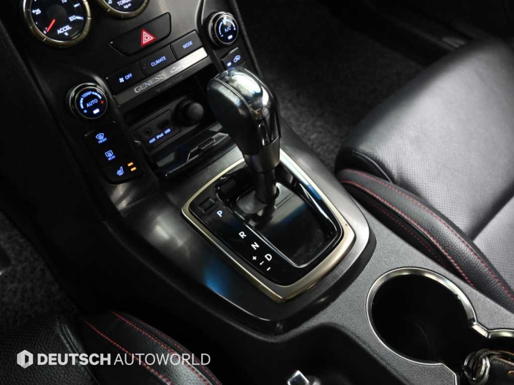 Hyundai Genesis — photo 09