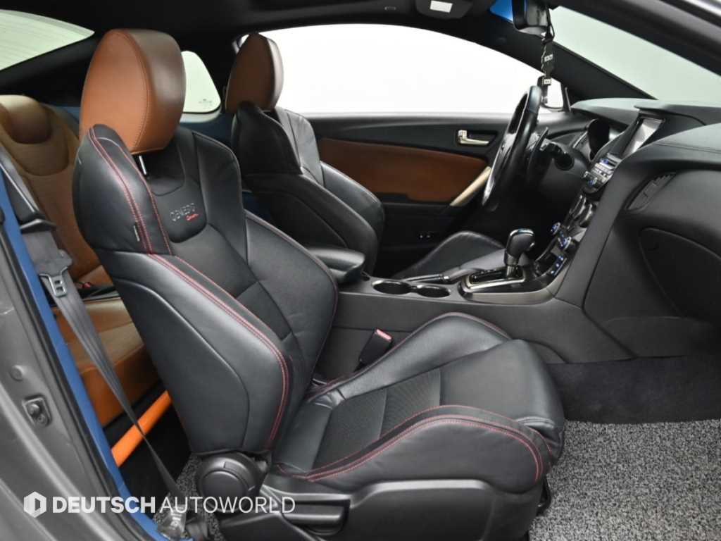 Hyundai Genesis — photo 10