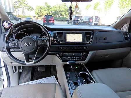 Kia Carnival — photo 08