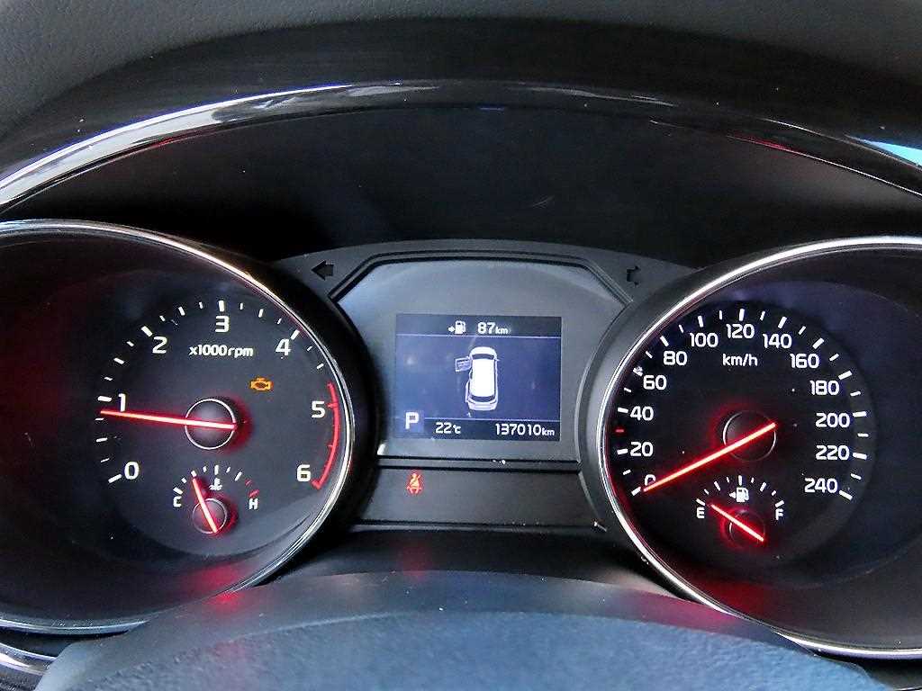 Kia Carnival — photo 10