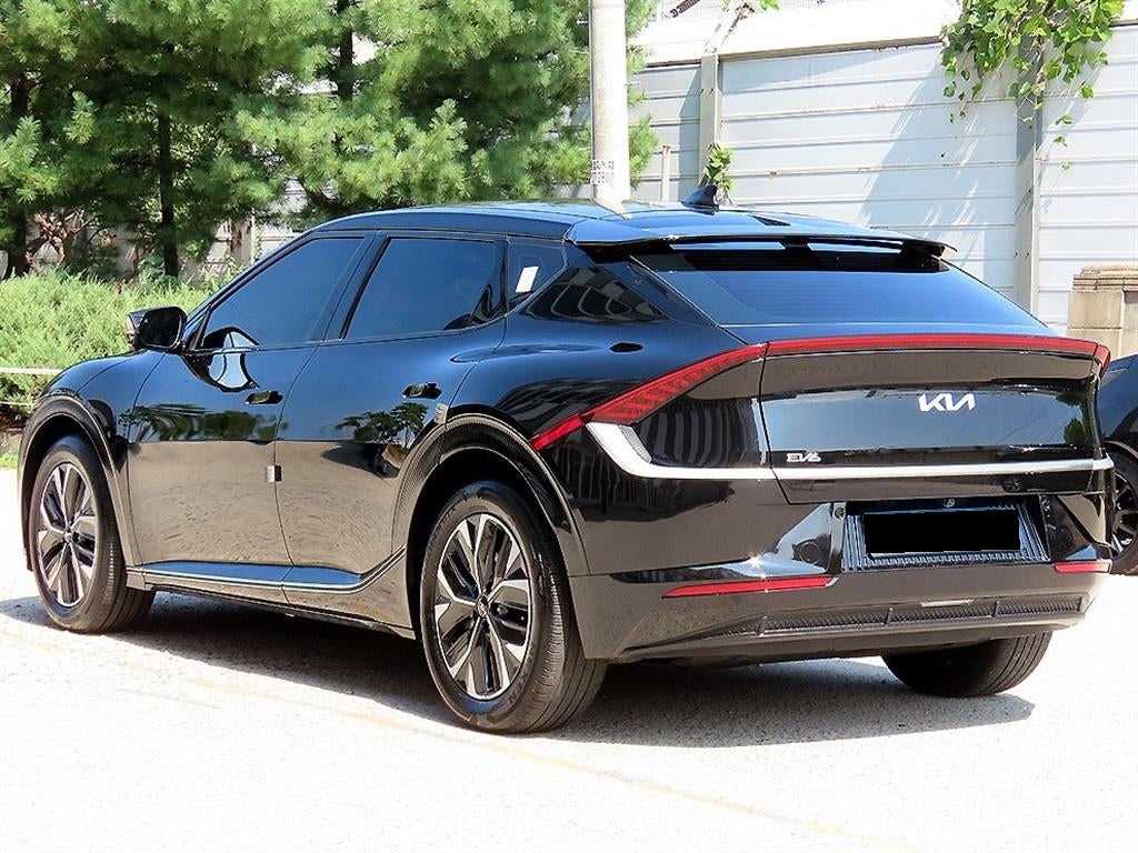 Kia EV6 — photo 03
