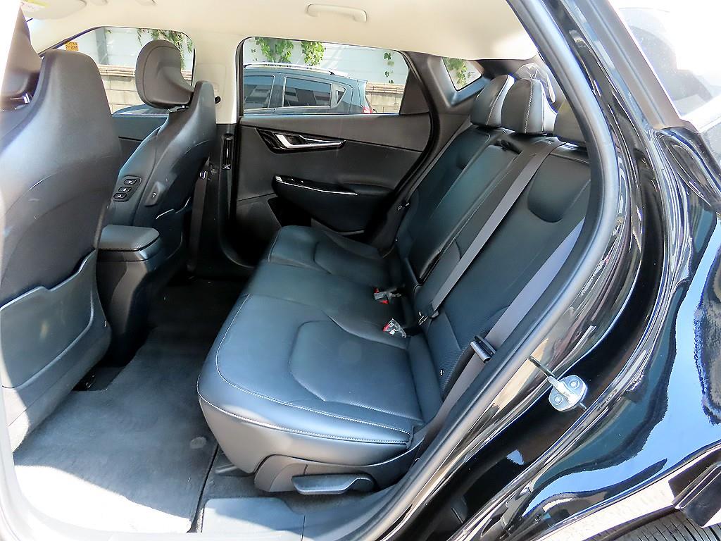 Kia EV6 — photo 06