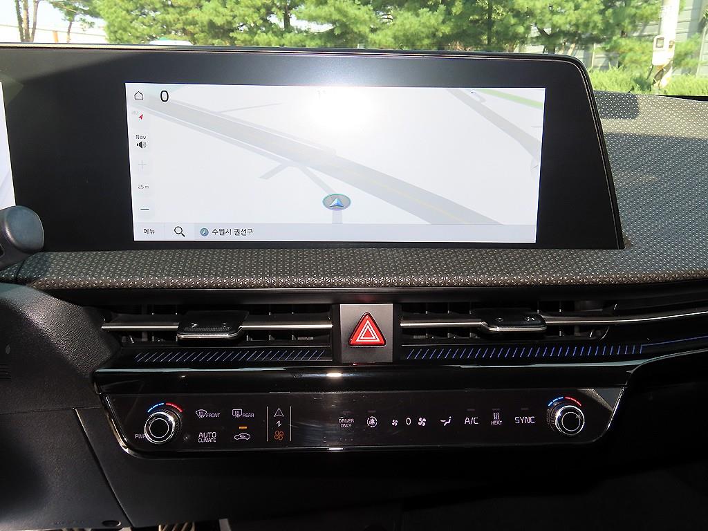 Kia EV6 — photo 13