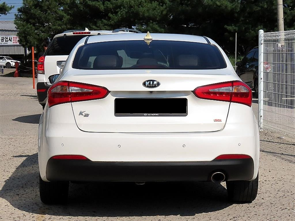Kia K3 — photo 04