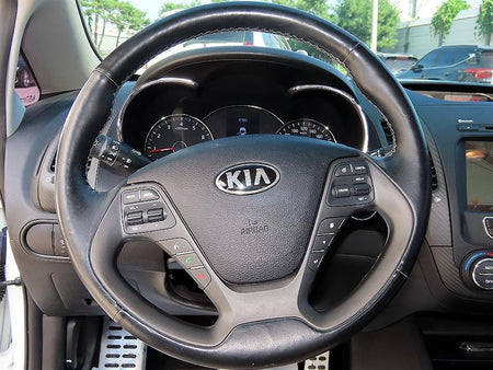 Kia K3 — photo 08
