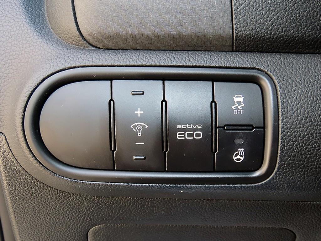 Kia K3 — photo 12