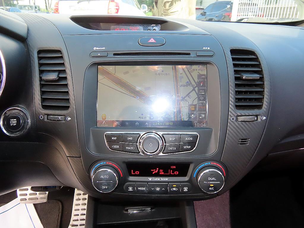 Kia K3 — photo 13