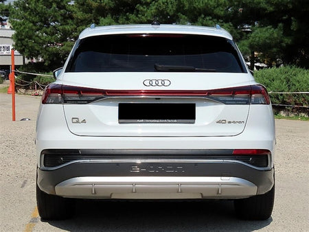 Audi Q4 e-tron — photo 04