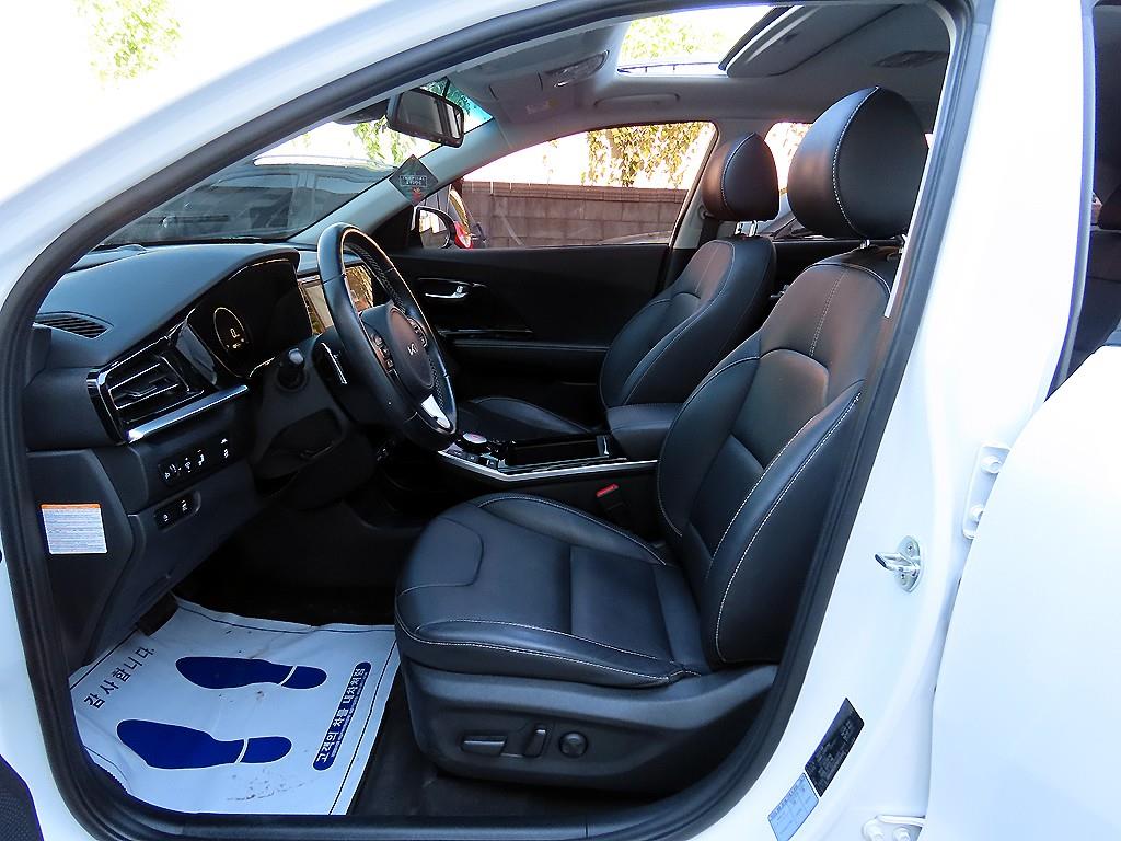 Kia Niro — photo 05