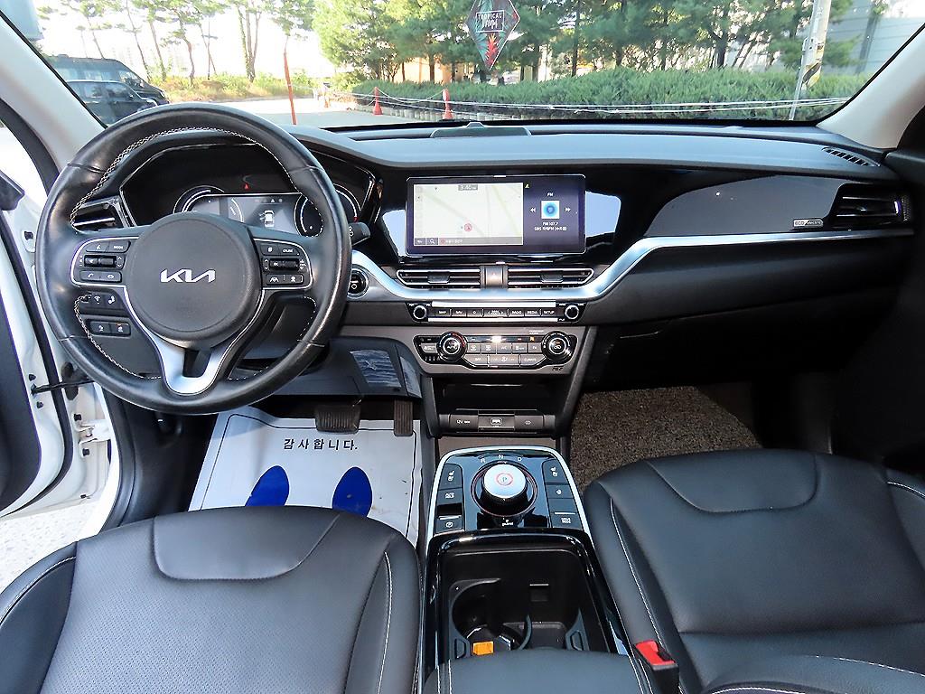 Kia Niro — photo 07