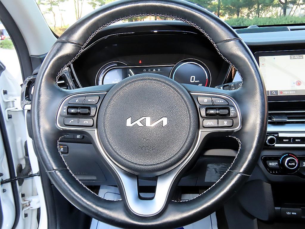 Kia Niro — photo 08