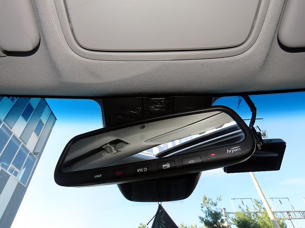 Kia Niro — photo 15