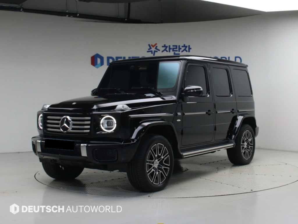 Mercedes-Benz G-Class — photo 01