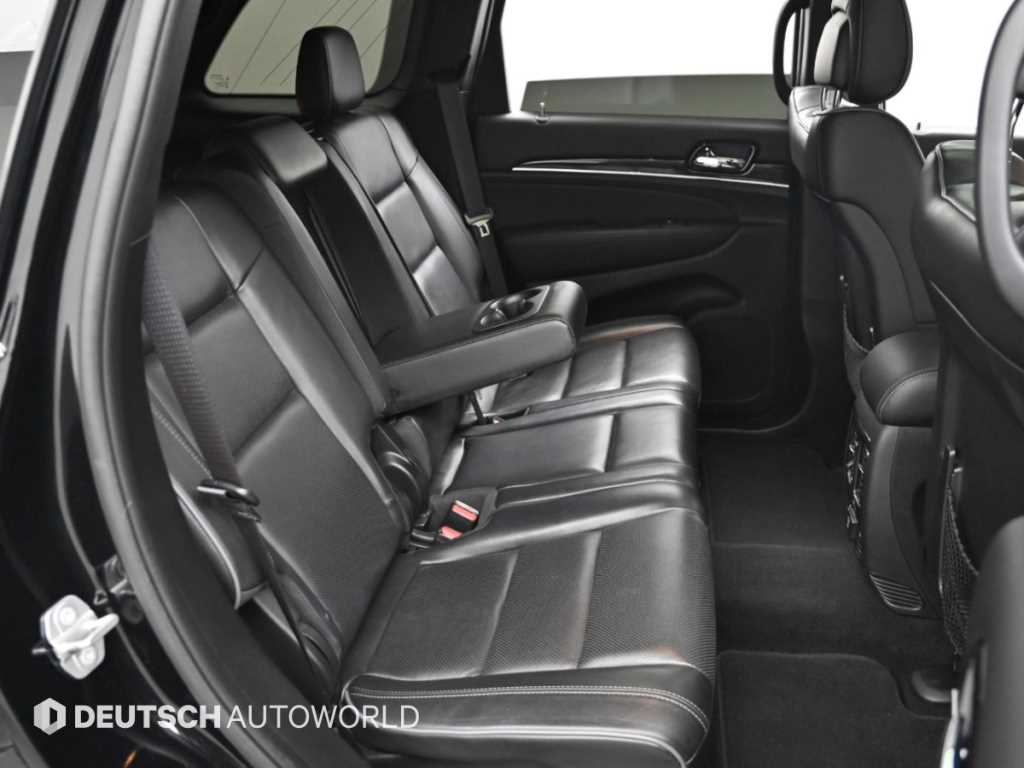 Jeep Cherokee — photo 12