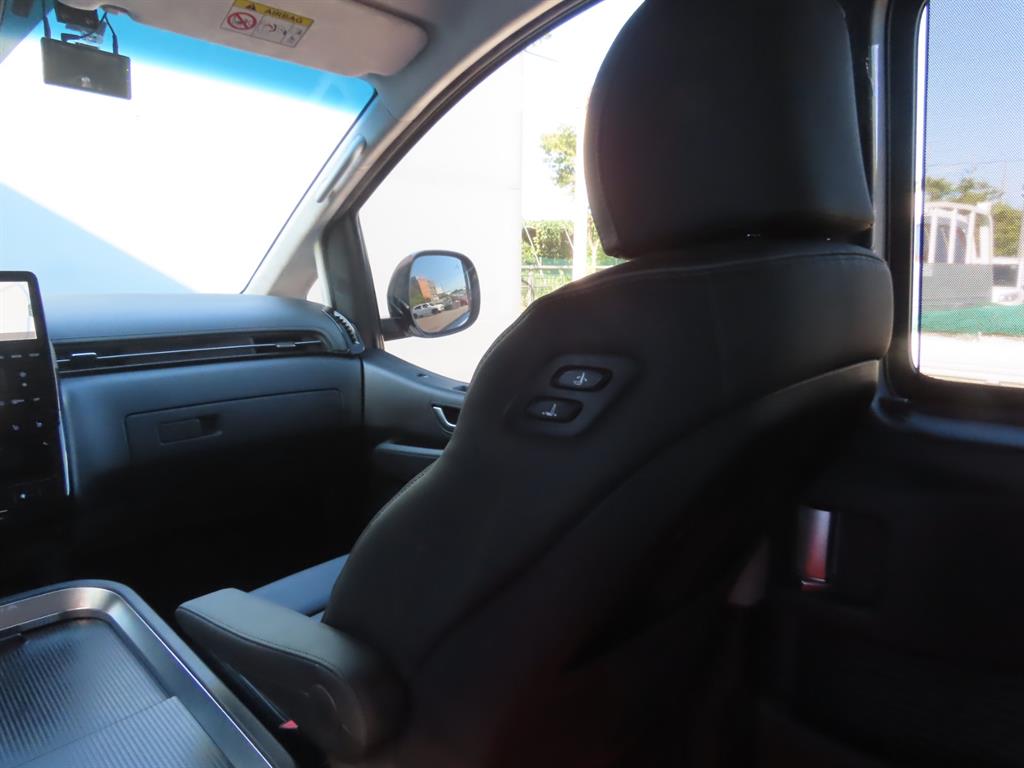 Hyundai Staria — photo 10