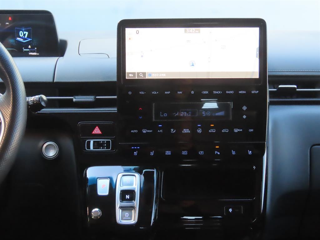 Hyundai Staria — photo 15
