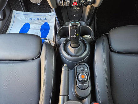 Mini Cooper — photo 11