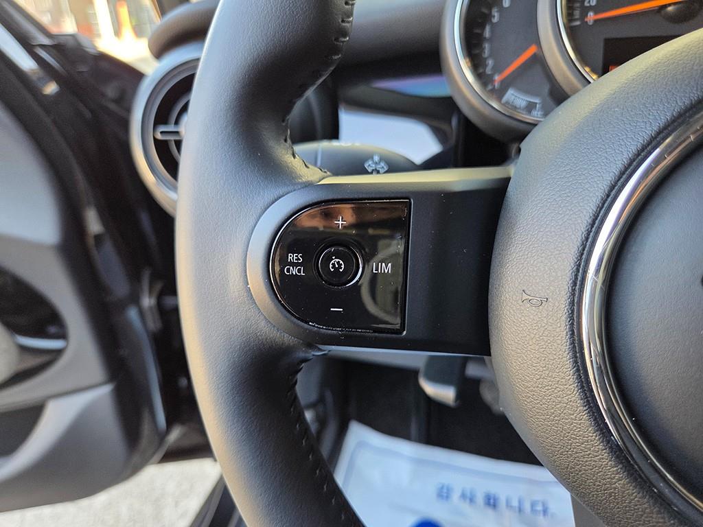 Mini Cooper — photo 12