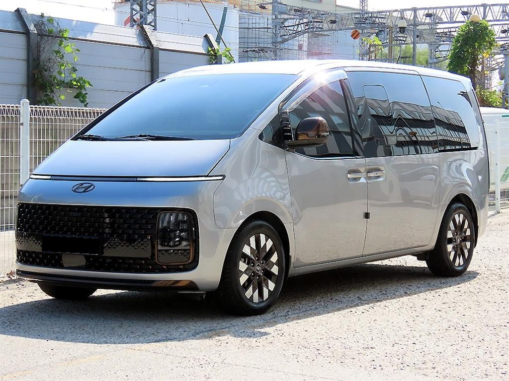 Hyundai Staria — photo 02