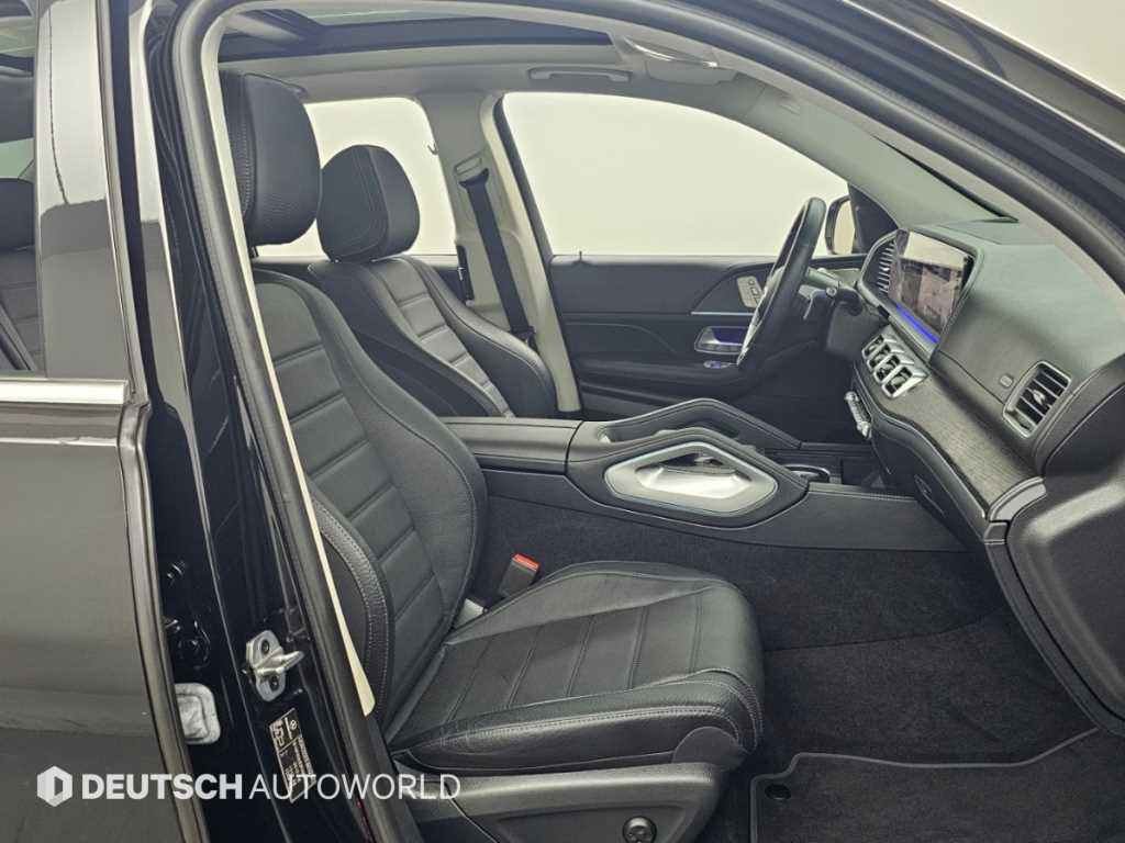 Mercedes-Benz GLE-Class — photo 10