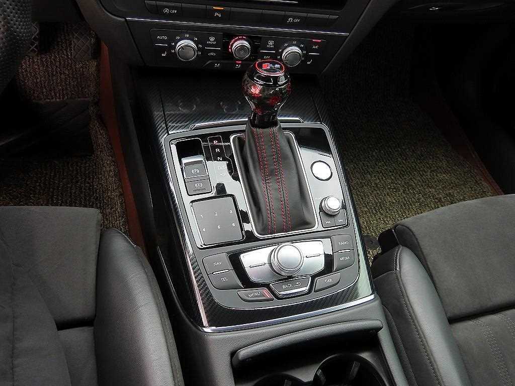 Audi A6 — photo 11
