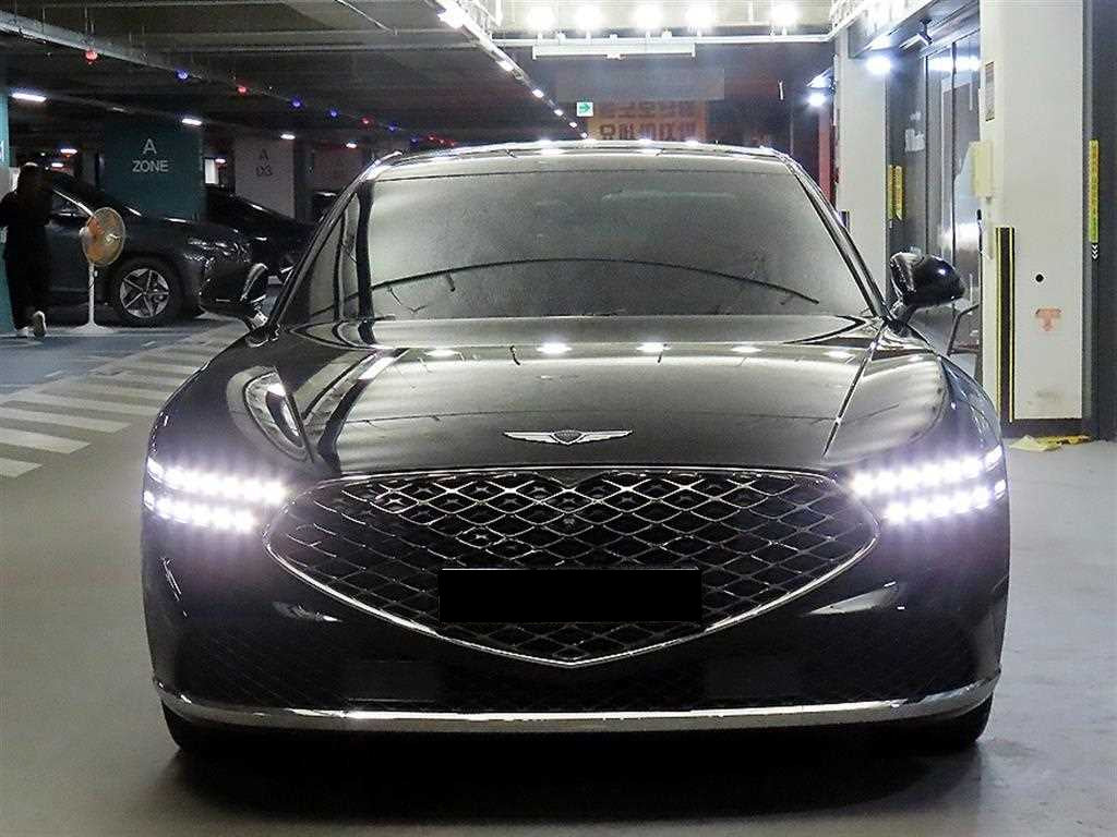 Genesis G90 — photo 03