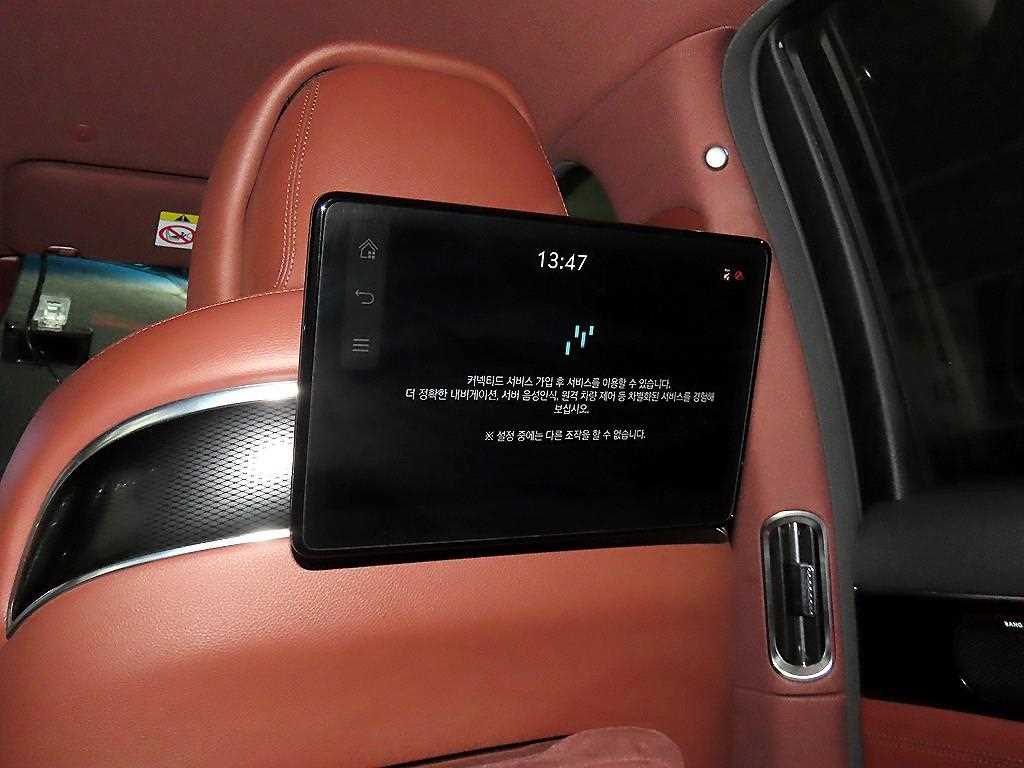 Genesis G90 — photo 15