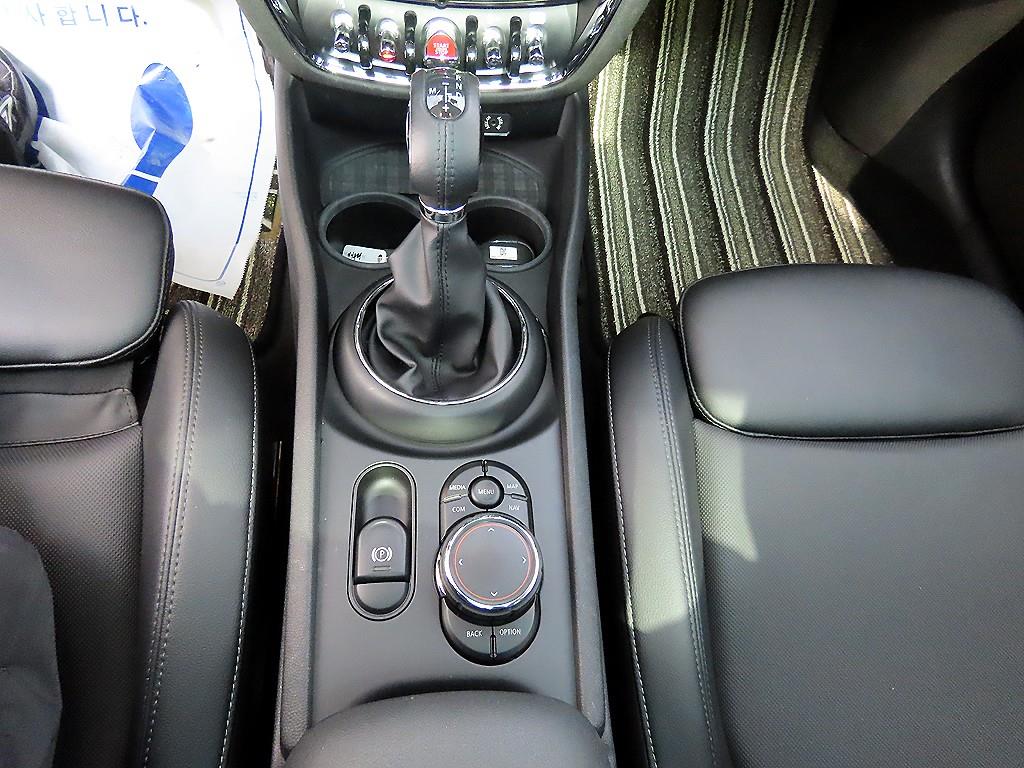 Mini Clubman — photo 11