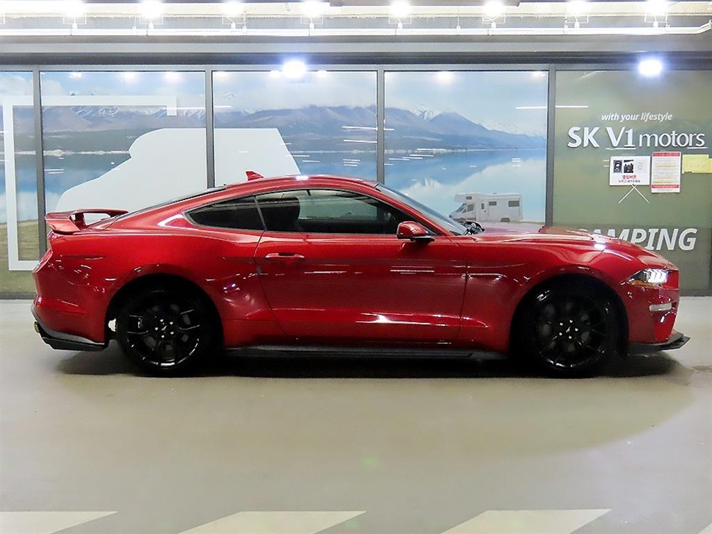 Ford Mustang — photo 03