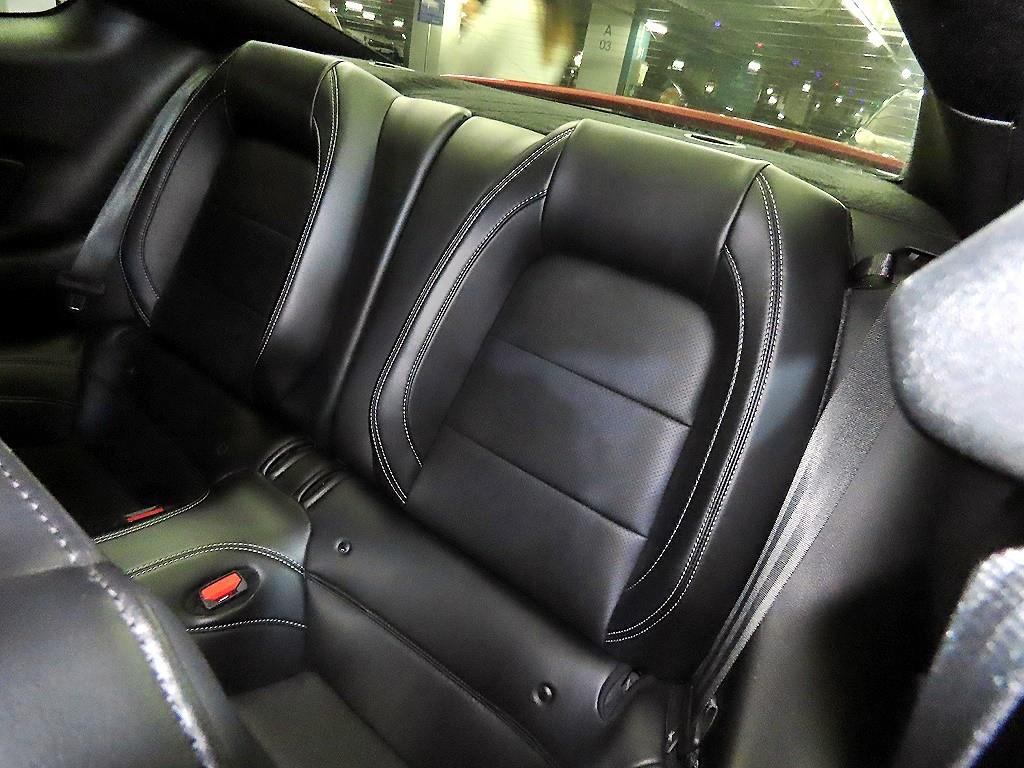 Ford Mustang — photo 07