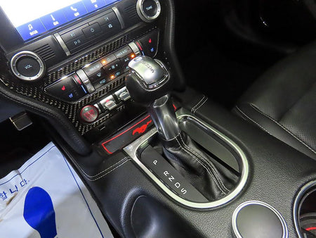 Ford Mustang — photo 12