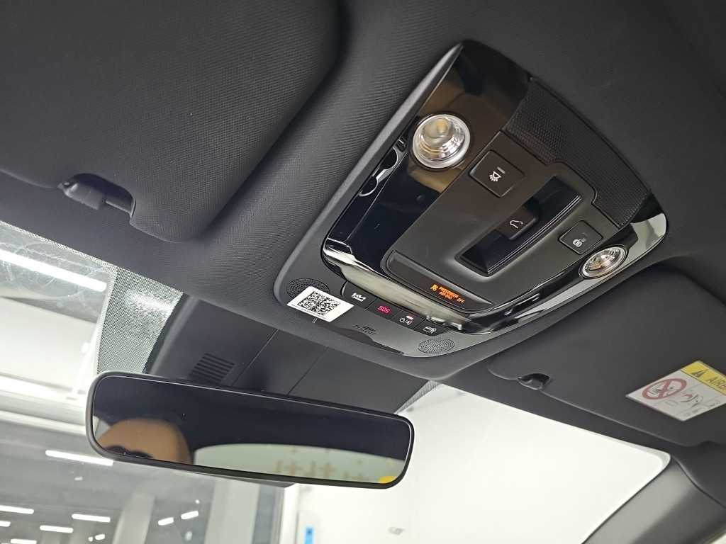 Kia K5 — photo 16