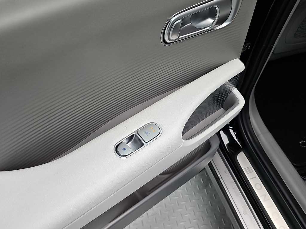Hyundai Ioniq6 — photo 13