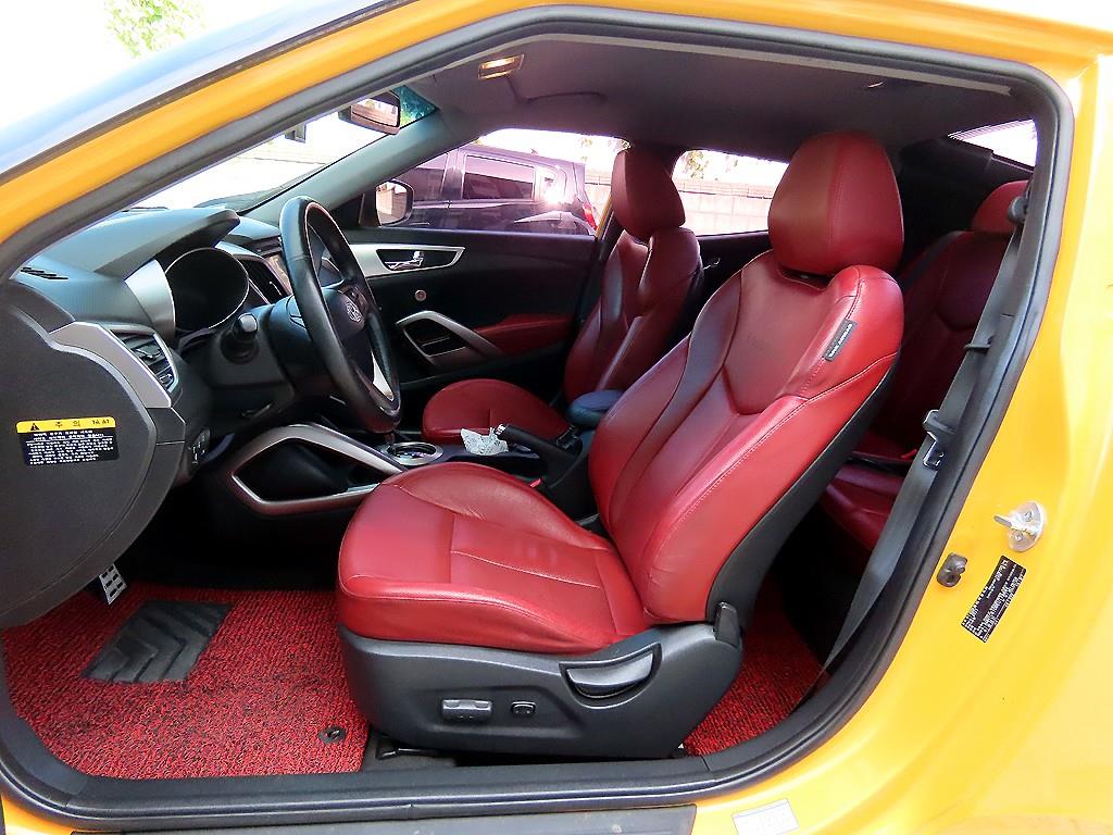 Hyundai Veloster — photo 05