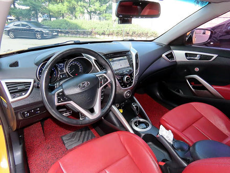 Hyundai Veloster — photo 07