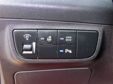 Hyundai Veloster — photo 12