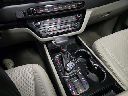 Kia Carnival — photo 14