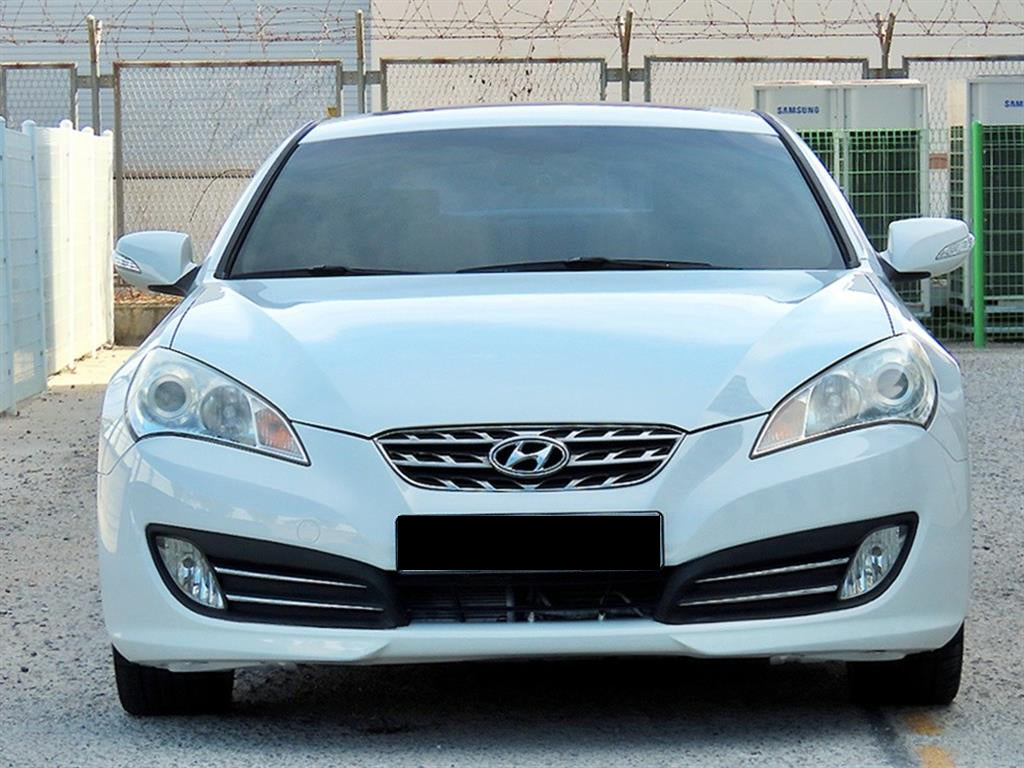 Hyundai Genesis — photo 01