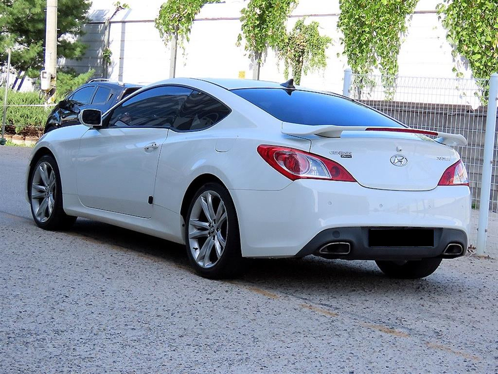 Hyundai Genesis — photo 03