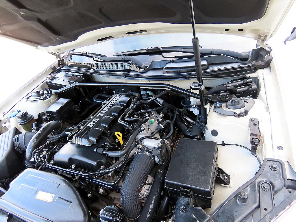 Hyundai Genesis — photo 17