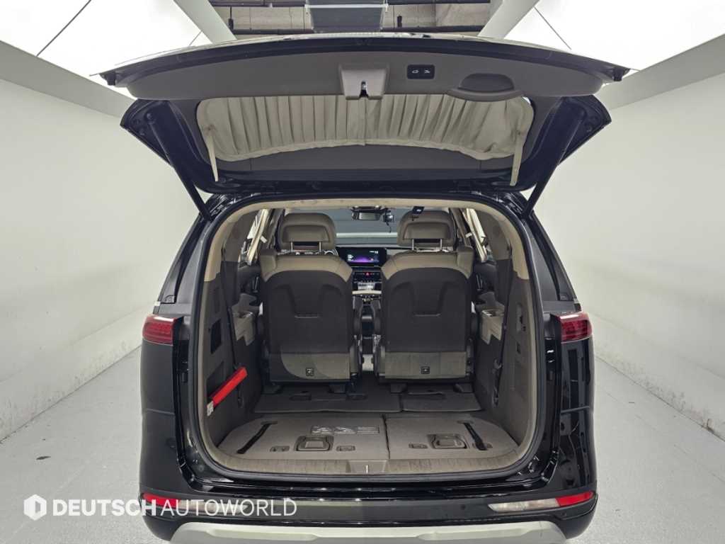 Kia Carnival — photo 19