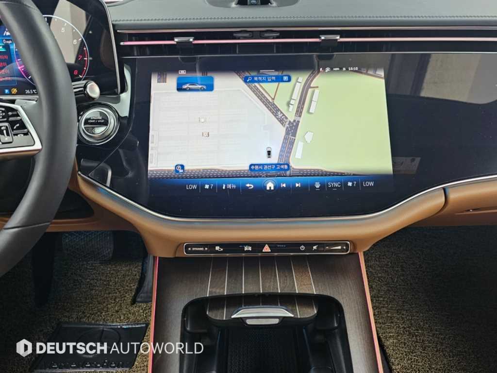 Mercedes-Benz E-Class — photo 14