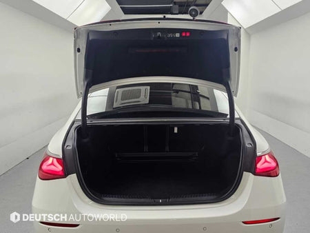 Mercedes-Benz E-Class — photo 19