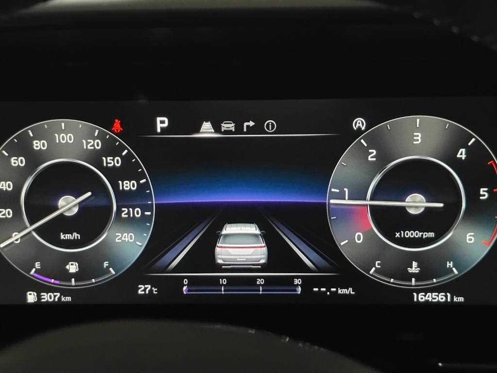 Kia Carnival — photo 08