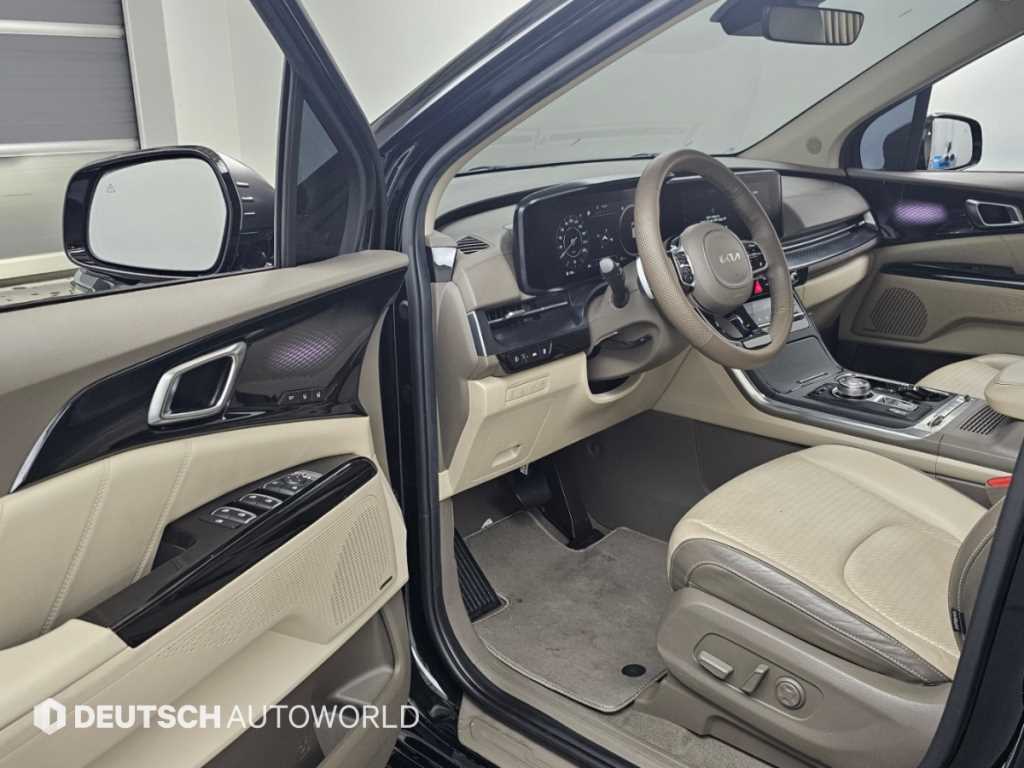 Kia Carnival — photo 11